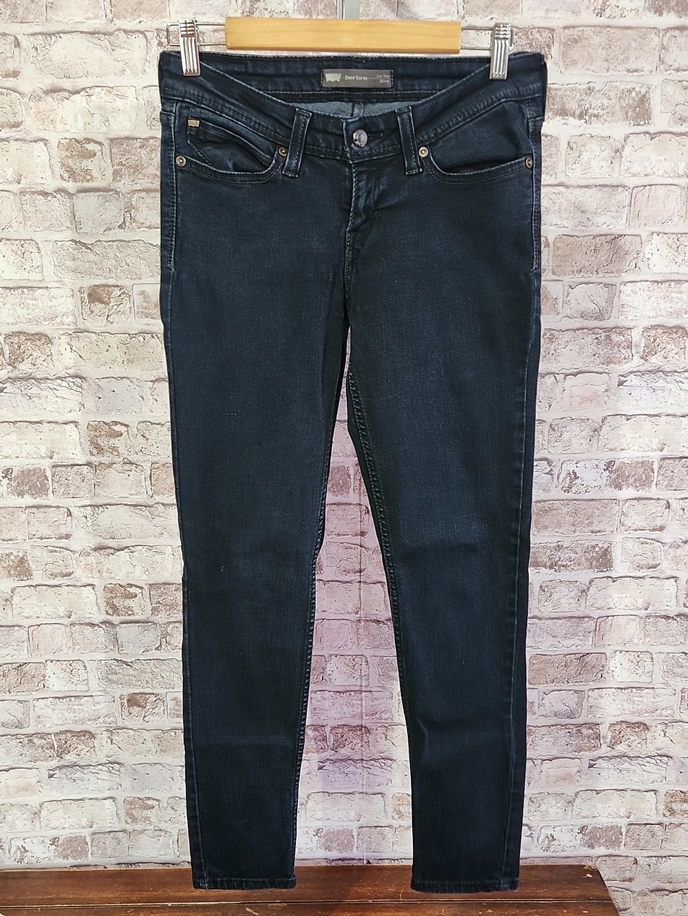Levi's Women's Skinny Jeans in Dark Black Wash